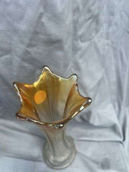 Collectible Decorative Plates & Iridescent Glass Vase