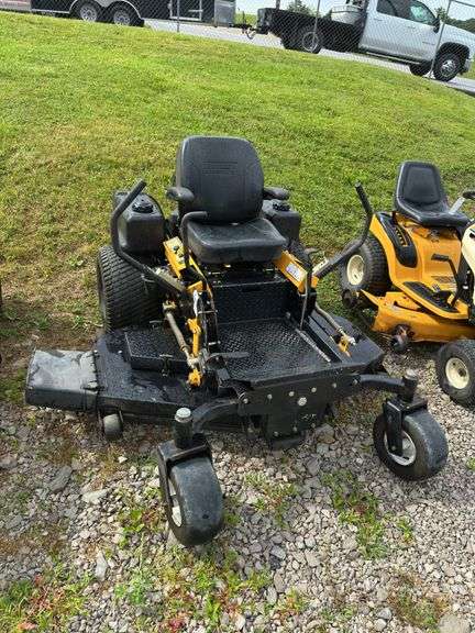L16 - CUB CADET TANK ZERO TURN image