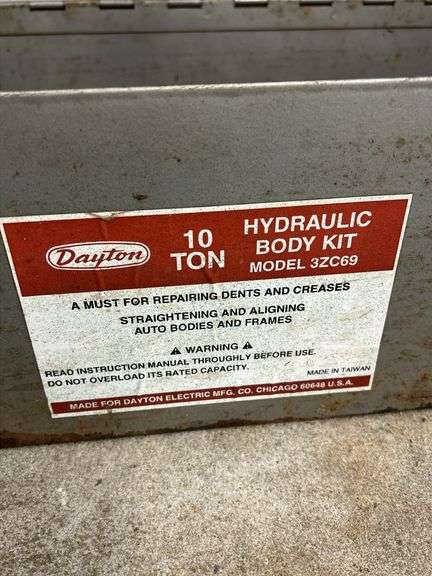 Dayton 10 Ton Hydraulic Body Kit in Metal Case