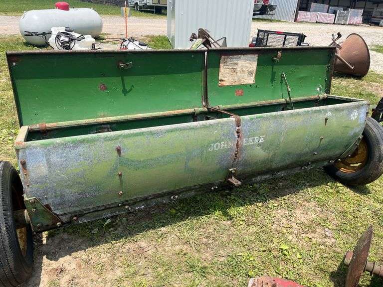 L5- FERTILIZER SPREADER image