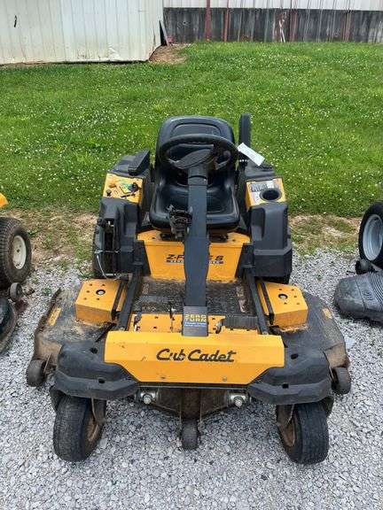 L16- 60 INCH CUB CADET Z FORCE ZERO TURN MOWER image
