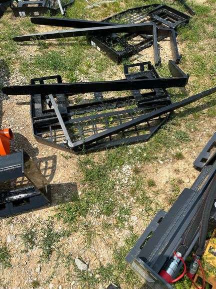 L7-SKID STEER FORK ATTACHMENT image