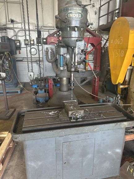 Wells Index Vertical Milling Machine image