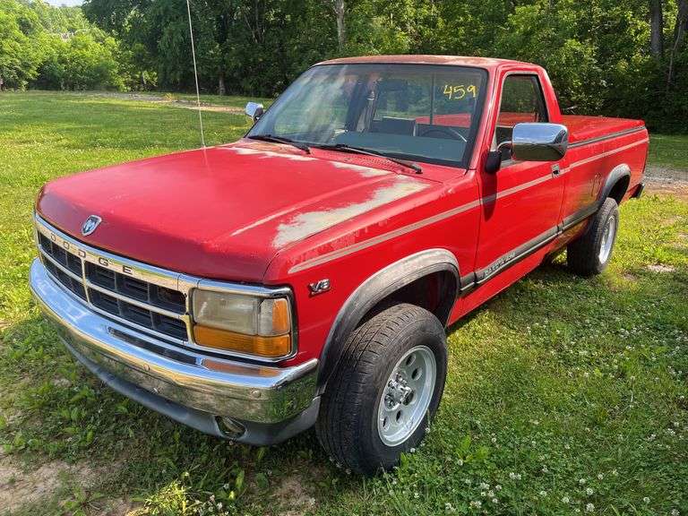 1994  DODGE  Dakota L14- 1994 DODGE DAKOTA 4X4 (HAS TITLE) image