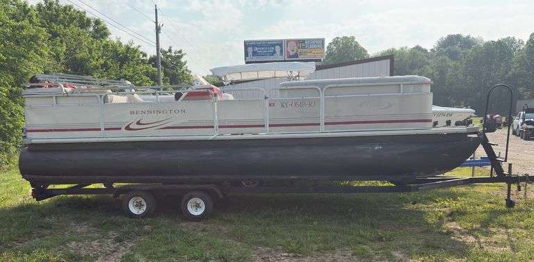 L15D- 2001 SYLVAN PONTOON (HAS TITLE) image