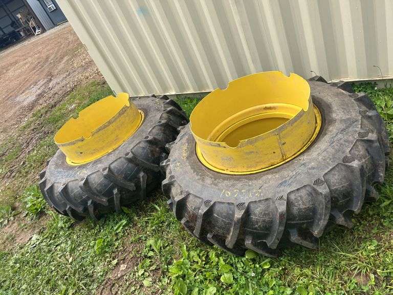 L11- JOHN DEERE DUALS image