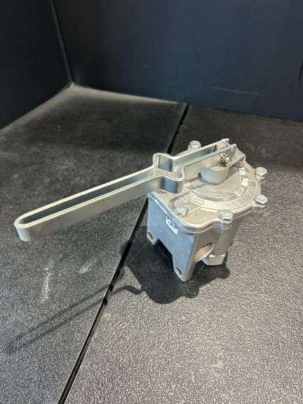 Pneumatic Pressure Regulator Valve with Lever image