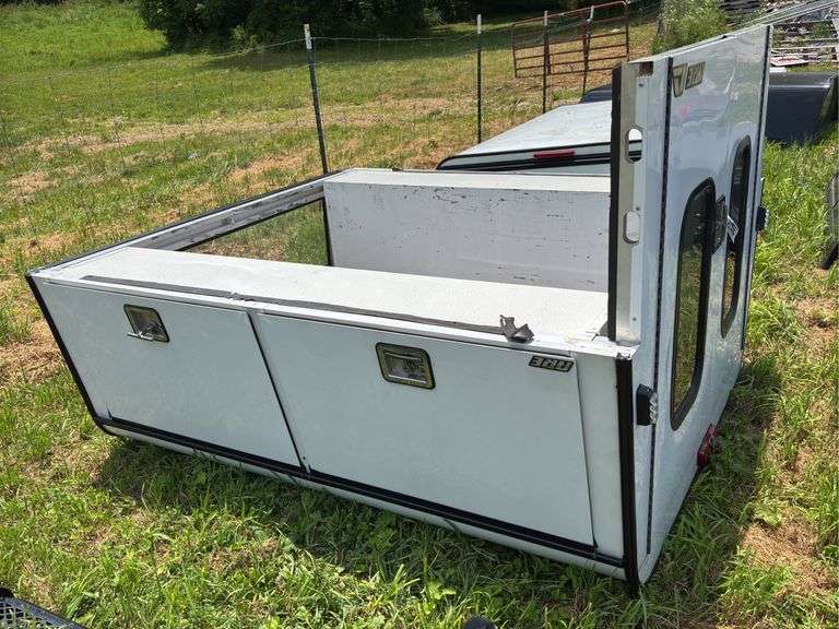 L18- CAMPER TOP image