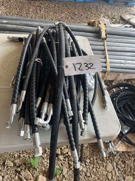 SHED- VARIOUS HYDRAULIC HOSES image