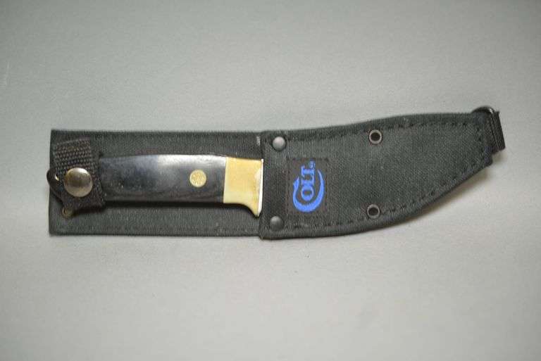 Colt Model CT338 Hunting Knife With Black Nylon Sheath,