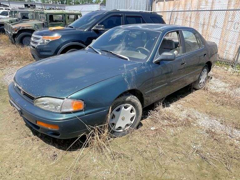 1996 TOYOTA CAMRY image