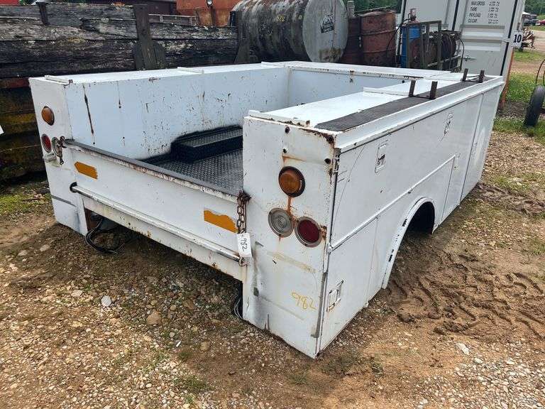 L10- MCB UTILITY BED image