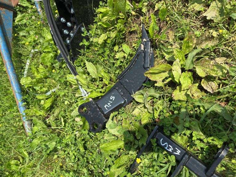 L6-MINI EXCAVATOR RIPPER image