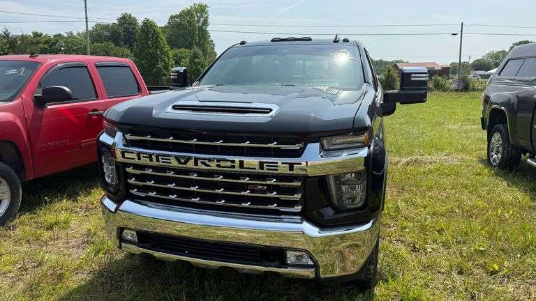 2020 CHEVROLET SILVERADO 2500 HD PICKUP TRUCK (HAS TITLE)