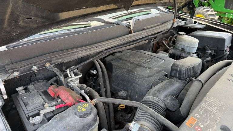 2011 GMC DENALI HD PICKUP TRUCK (NO TITLE-PARTS ONLY)