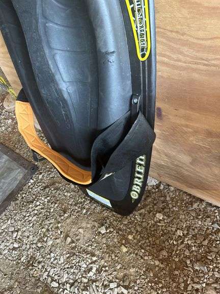 O'Brien Black Magic Retractable Fin System Kneeboard