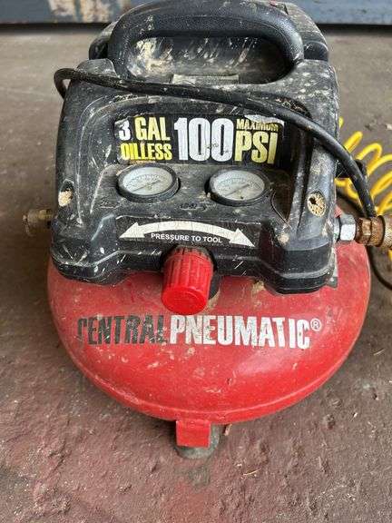 Central Pneumatic 3 Gallon 100 PSI Air Compressor