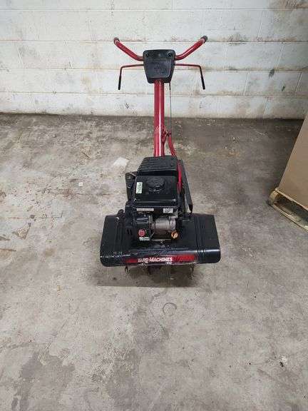 YARD MACHINES GAS POWERED FRONT TINE GARDEN TILLER