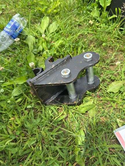 L3 MINI EXCAVATOR QUICK HITCH image