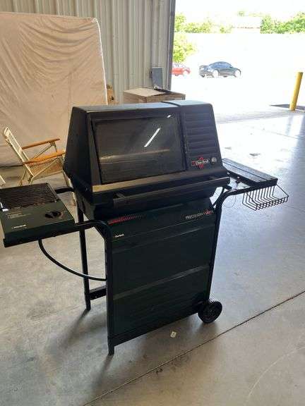 Char-Broil Precision Flame Propane Grill image