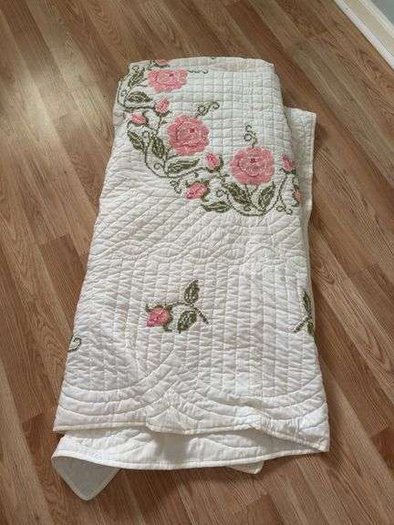 Floral Embroidered White Quilt image