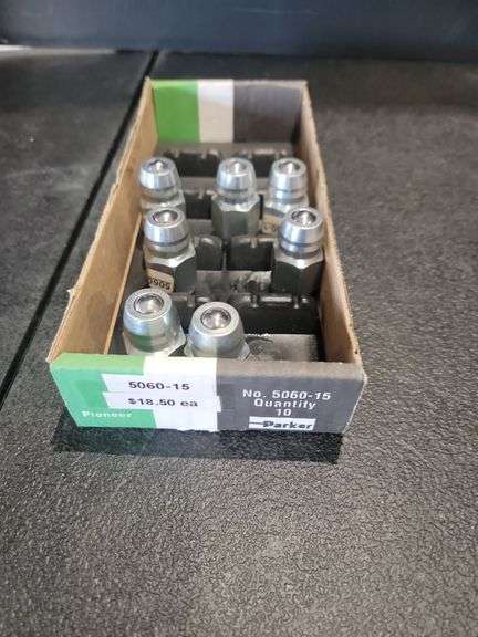 Box of 10 Parker Pioneer No. 5060-15 Hydraulic Fittings image
