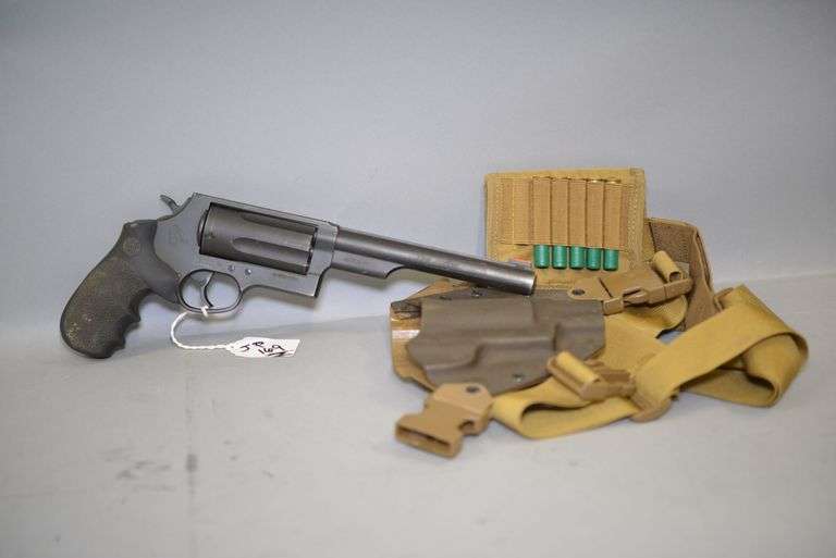 Taurus THE JUDGE .45 Long Colt/.410 Shotshell Revolver, image