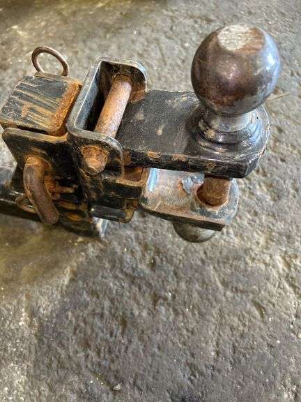 Adjustable Trailer Hitch Ball Mount