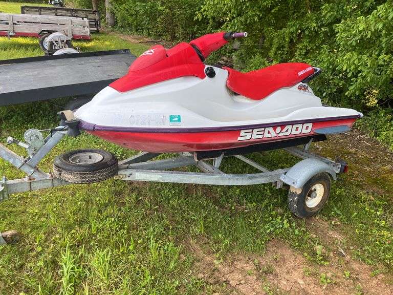 L15A- 1997 GSX SEADOO JET SKI WITH TRAILER (HAS TITLE) image