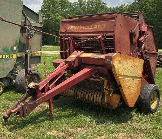 L10- NEW HOLLAND ROUND BALER image