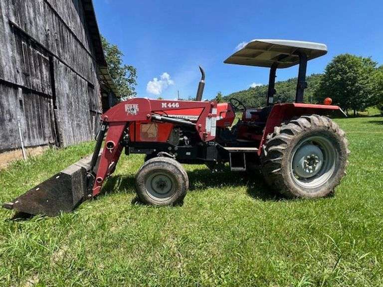 MASSEY FERGUSON 471 TRACTOR W/ LOADER