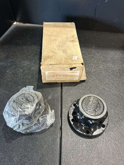 NAPA Balkamp Drive Hub Set 745-3001 image