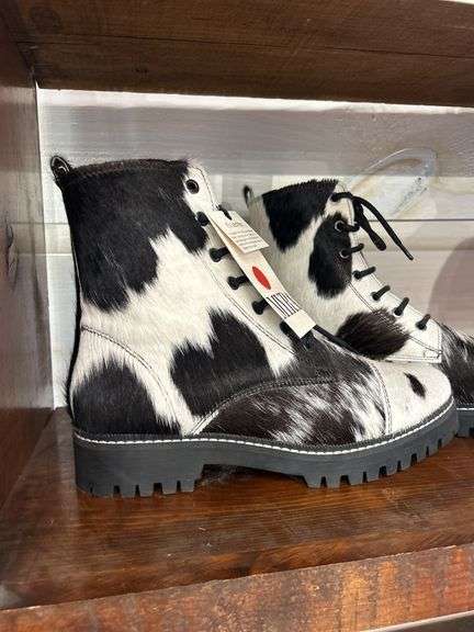 Myra Black & White Fur Leather Lace Up Boots - Size 9
