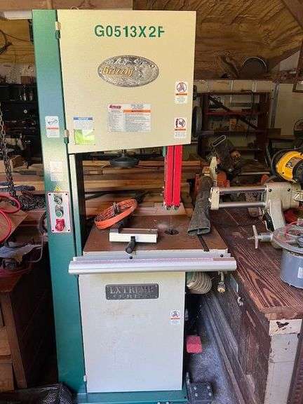 17" GRIZZLY INDUSTRIAL BANDSAW