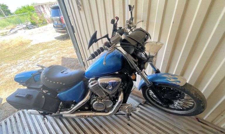 2003 HONDA VT600 image