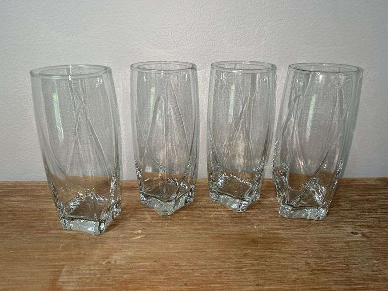 Set of 4 Clear Textured Drinking Glasses image