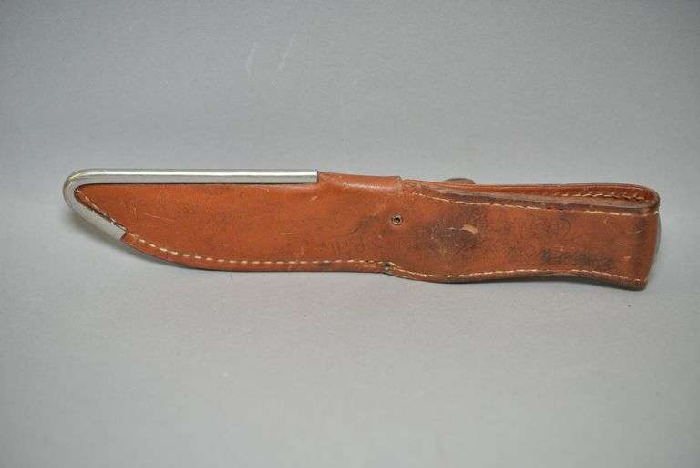 Case XX Model 523-5 Hunting Knife With Leather Sheath,
