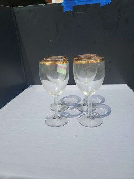 Set of 4 Gold Rimmed Stemmed Wine Glasses image