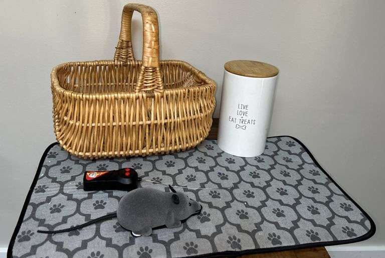 Pet Gift Basket with Treat Jar, Plush Mouse Toy, and Paw Print Mat image