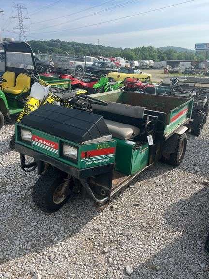 L17- CUSHMAN 3 WHEEL UTILITY VECHILE HYDRAULIC DUMP image