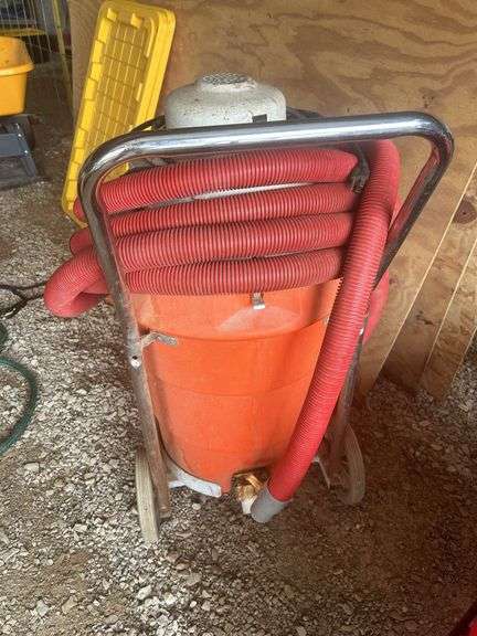 Pullman-Holt Commercial Wet/Dry Vacuum
