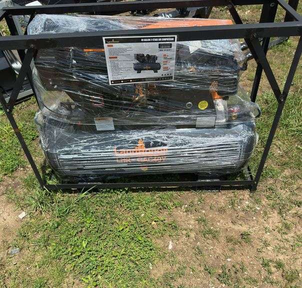 L7- 40 GALLON 2 STAGE AIR COMPRESSOR image