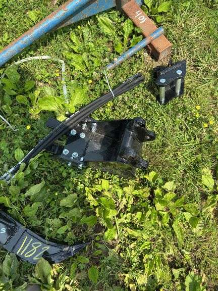 L6-MINI EXCAVATOR BUCKET image