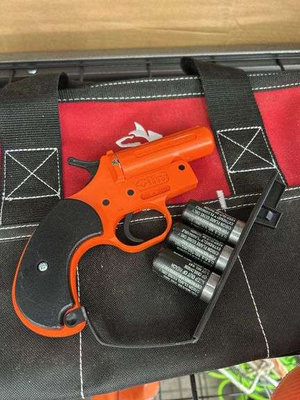Husky 18-inch Tool Bag with Olin Alert/Locate Flare Gun