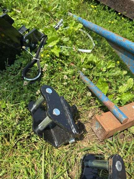 L6-MINI EXCAVATOR QUICK ATTACH image