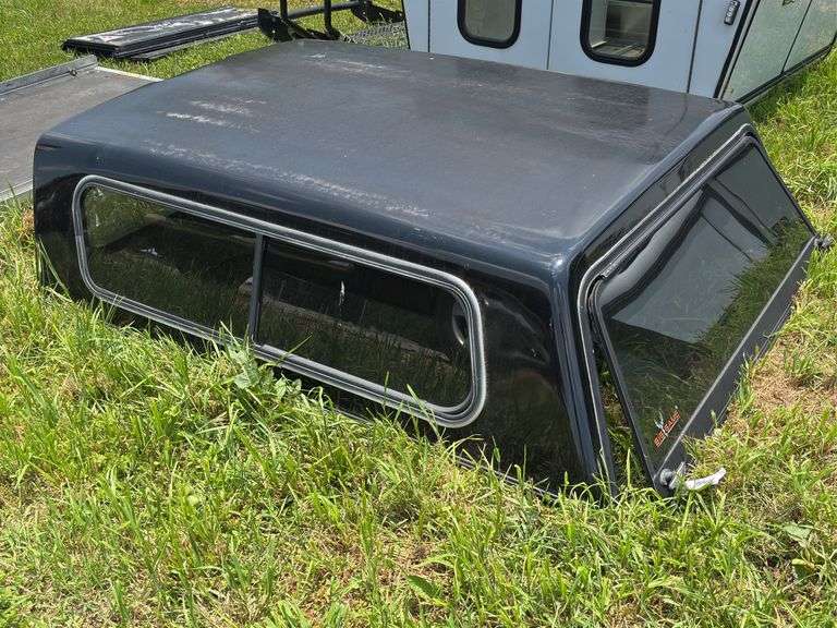 L18- TRUCK BED CAMPER TOPPER image