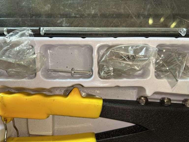 CTA Hand Riveter Set