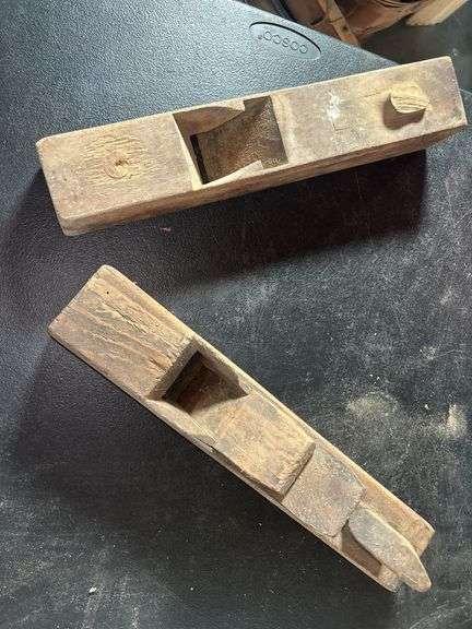 Pair of Wood Smoothing Planes image