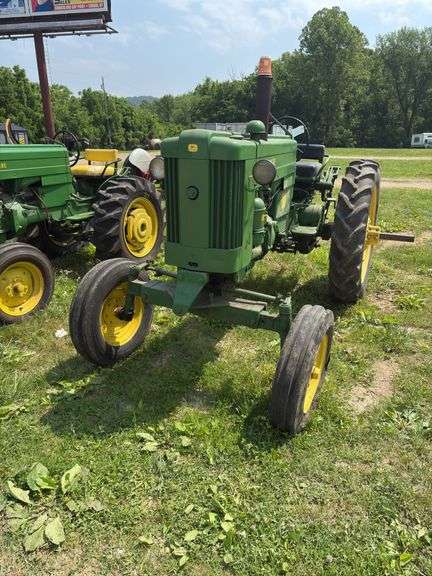 L9- JOHN DEERE 40 ALL FUEL image