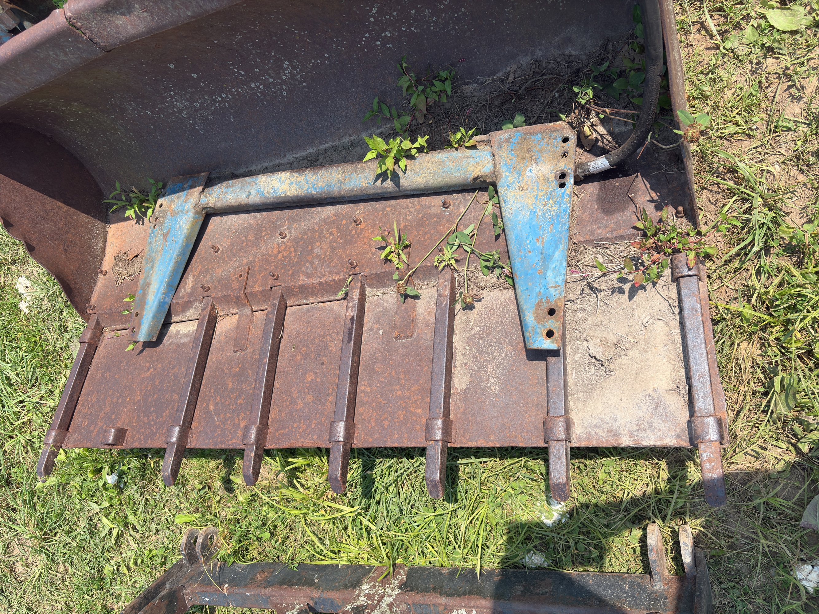 Lot image 8